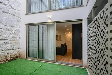 Apartment Liiiving In - Downtown Essence B *